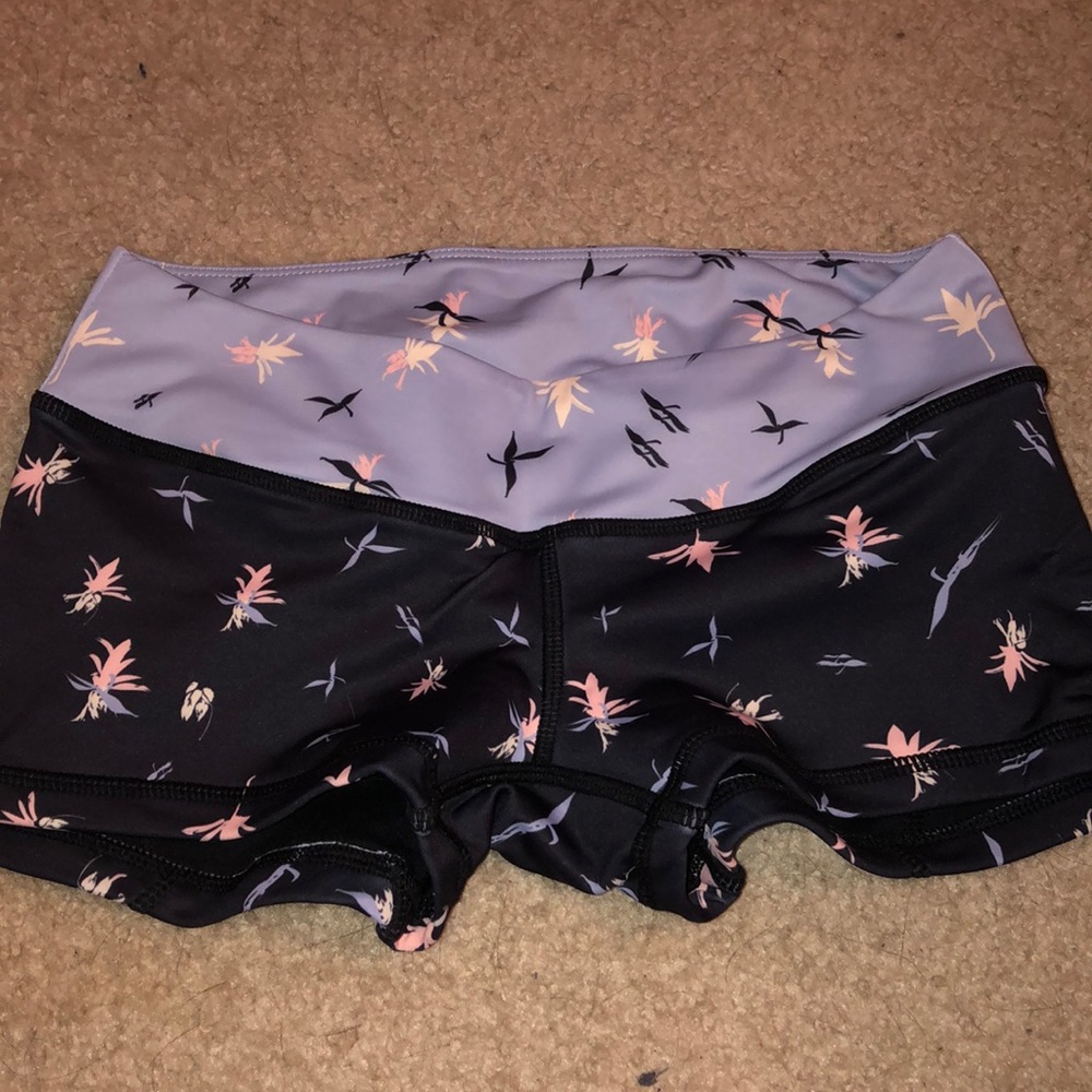 NWOT vull shorts size small